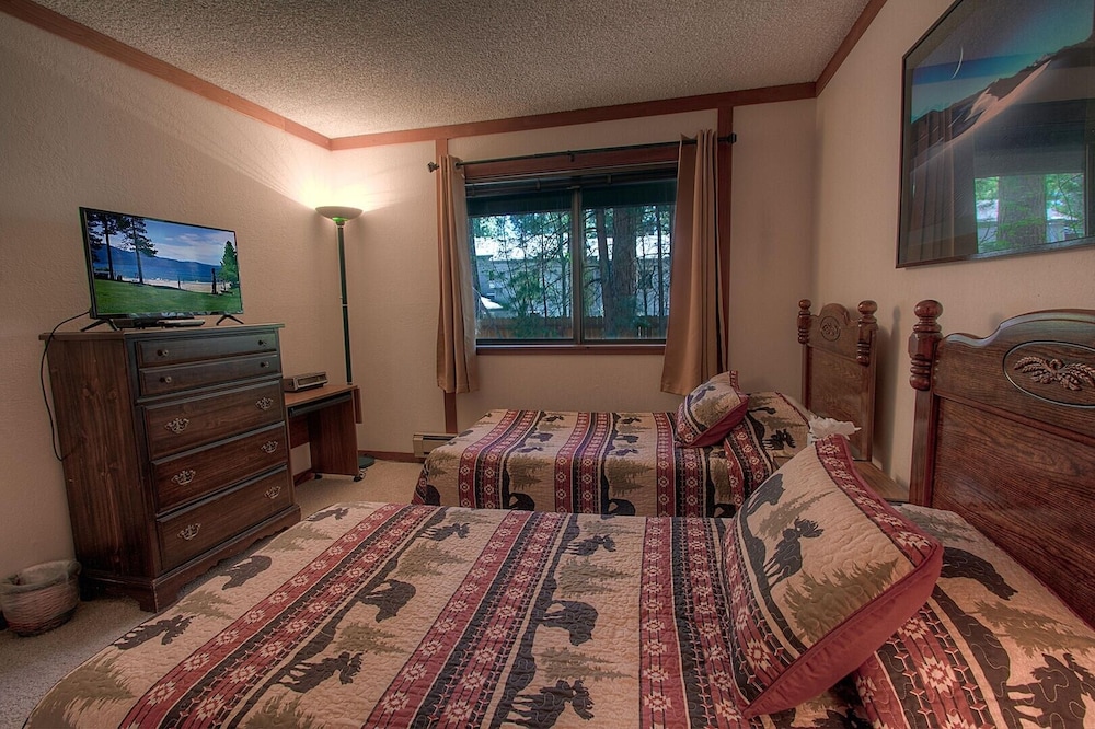 Brookstone Pines 3 Bedroom Home by RedAwning view 4
