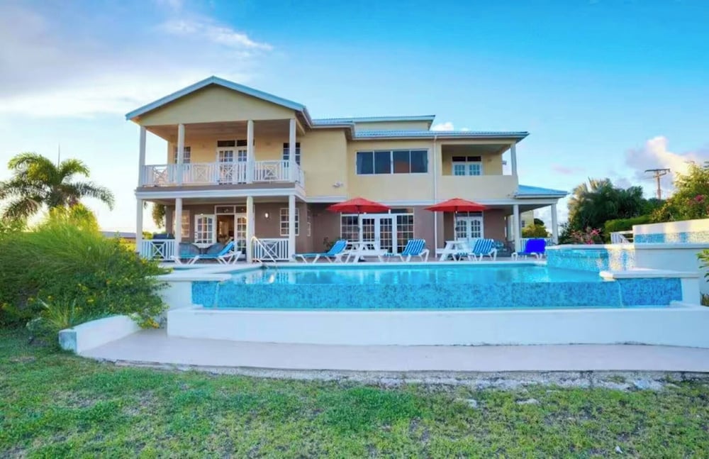 Landsdown House 5bd by Zenbreak