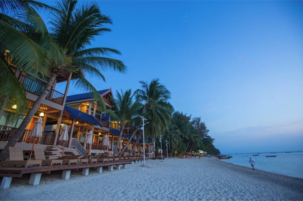 Coral View Island Resort
