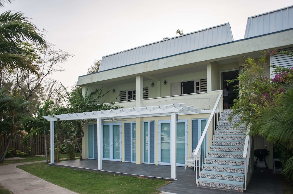 Seawind On the Bay - Apartments