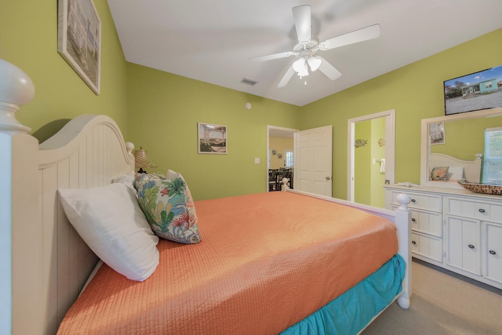 Charming Cottage in Fort Morgan Pool and hot tub view 3
