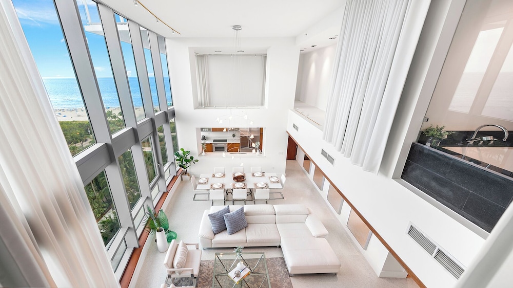 Luxury Vacation Rentals at The Setai by LRMB