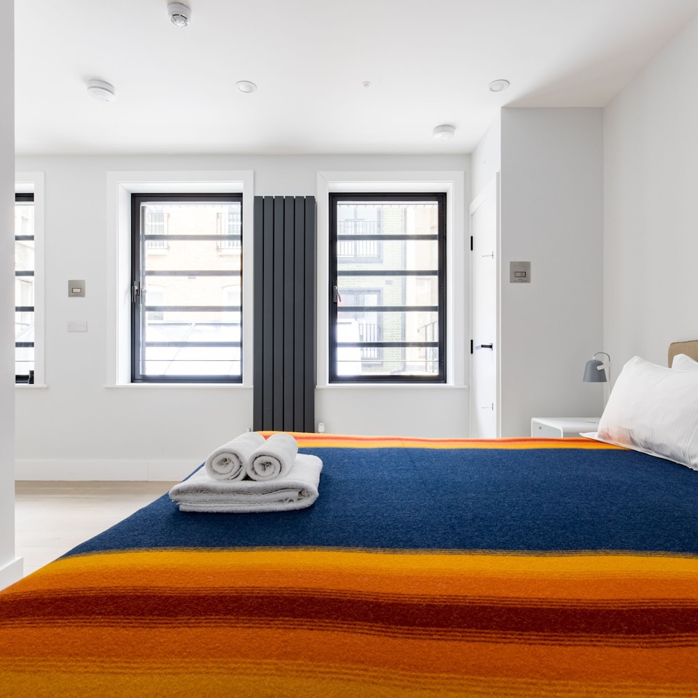Cool Leicester Sq Studio - Netflix Nespresso