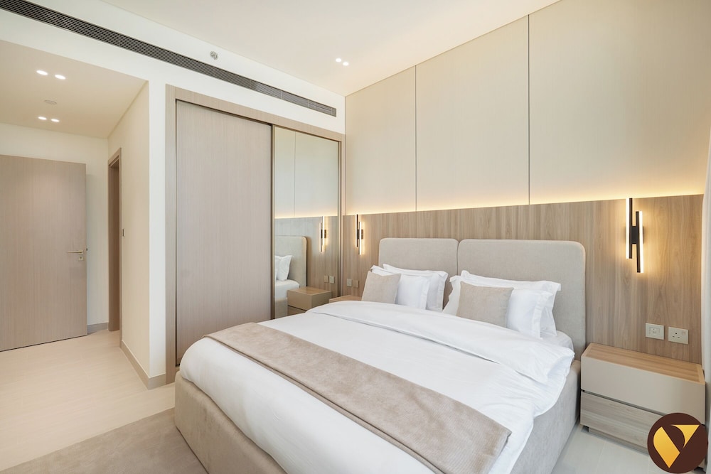 Binghatti Phoenix JVC Near Circle Mall