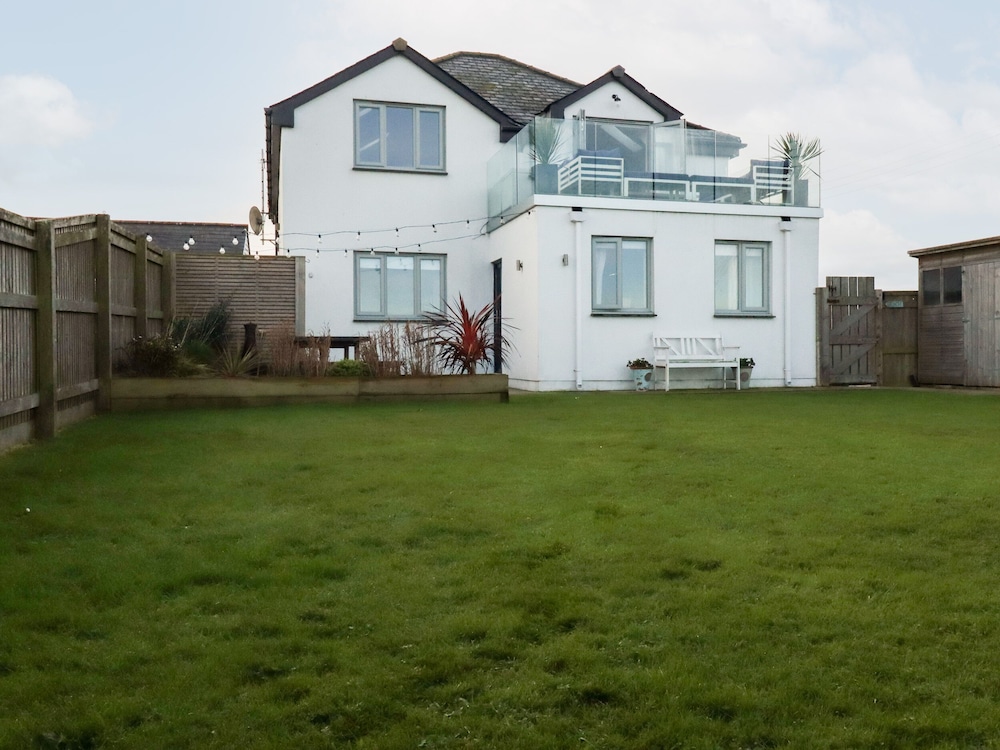 Sea View House
