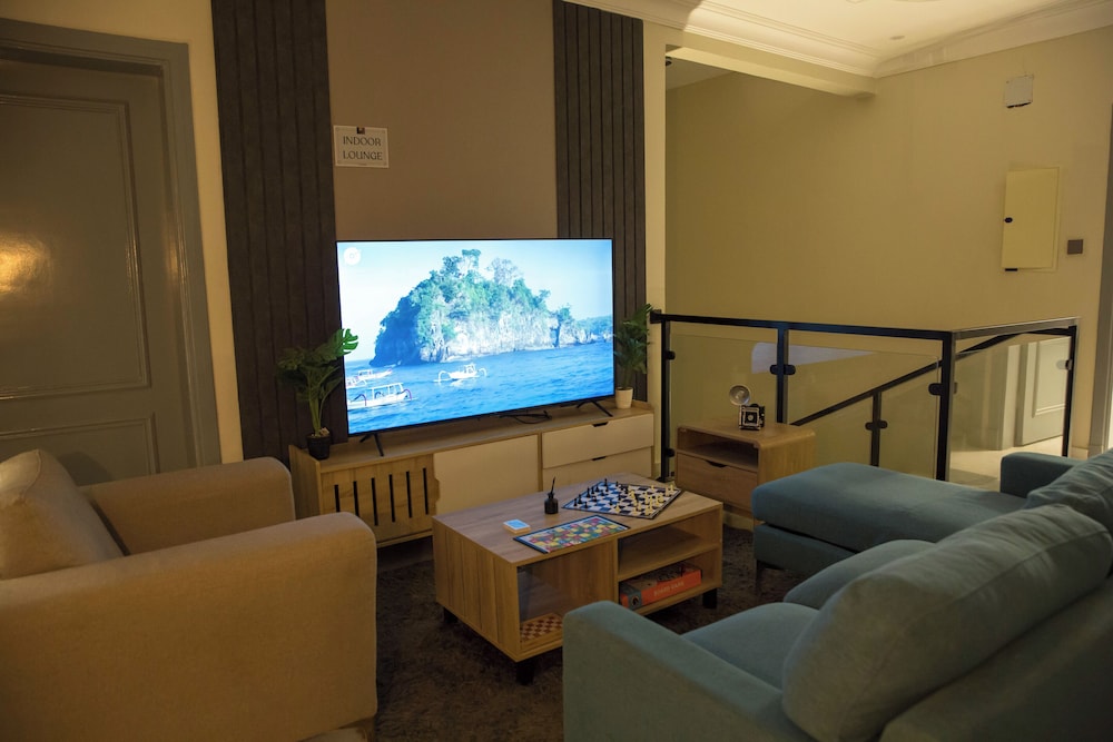 LuxHostel