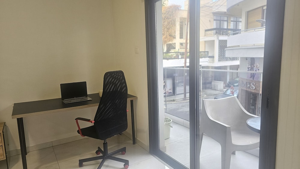 12 LCA - Stay Finibreeze Apartment