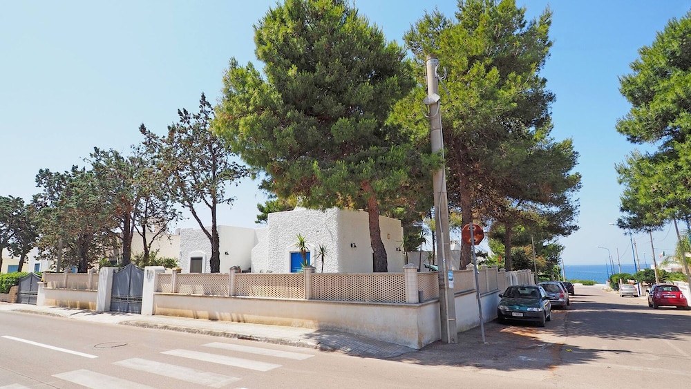 Villa Marechiaro 50 m From the sea 3 Bedrooms 2 Bathrooms