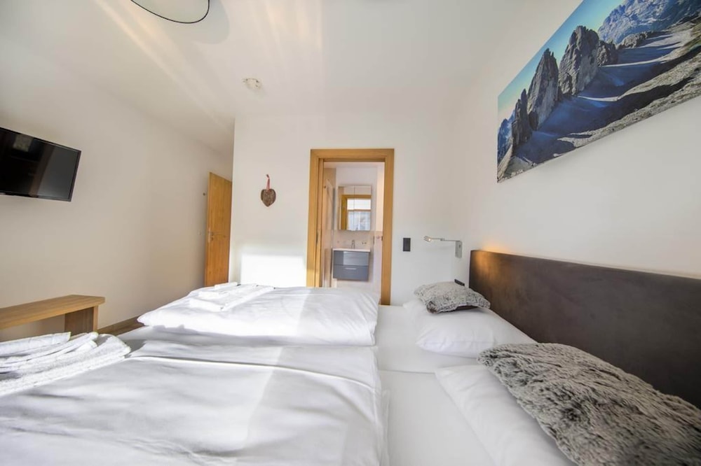 Welcoming Chalet Near Wildkogel Ski Arena