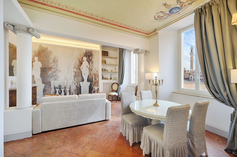 Palazzo Lenzi