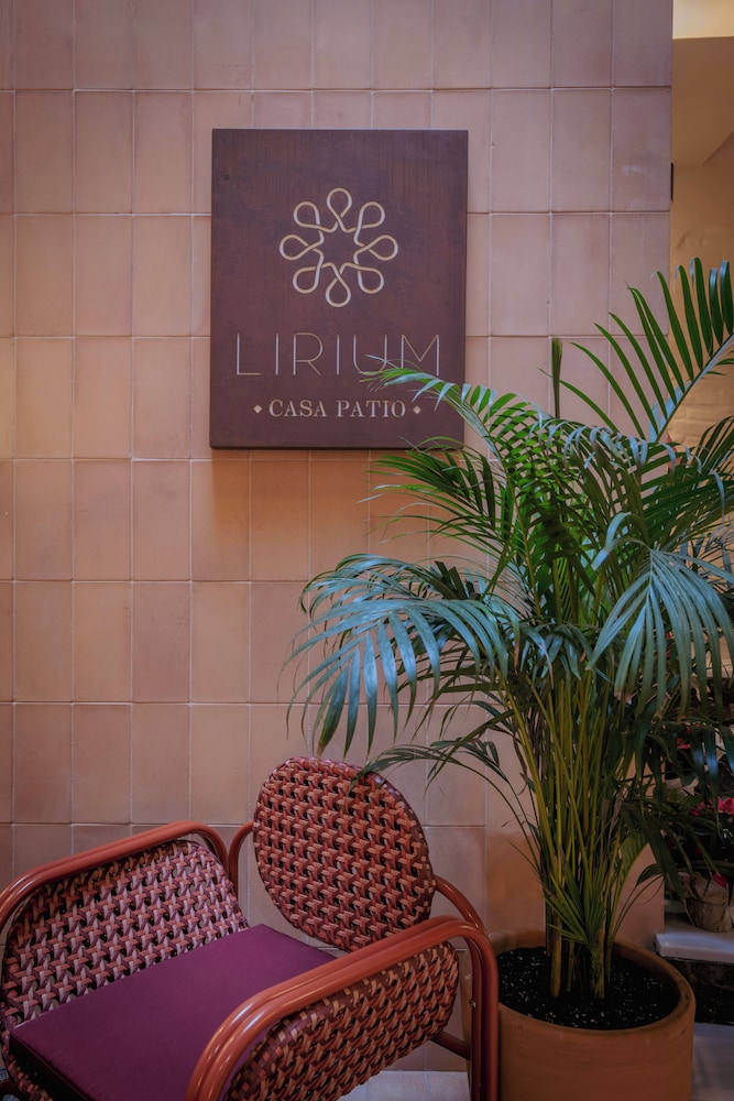 Lirium Casa Patio