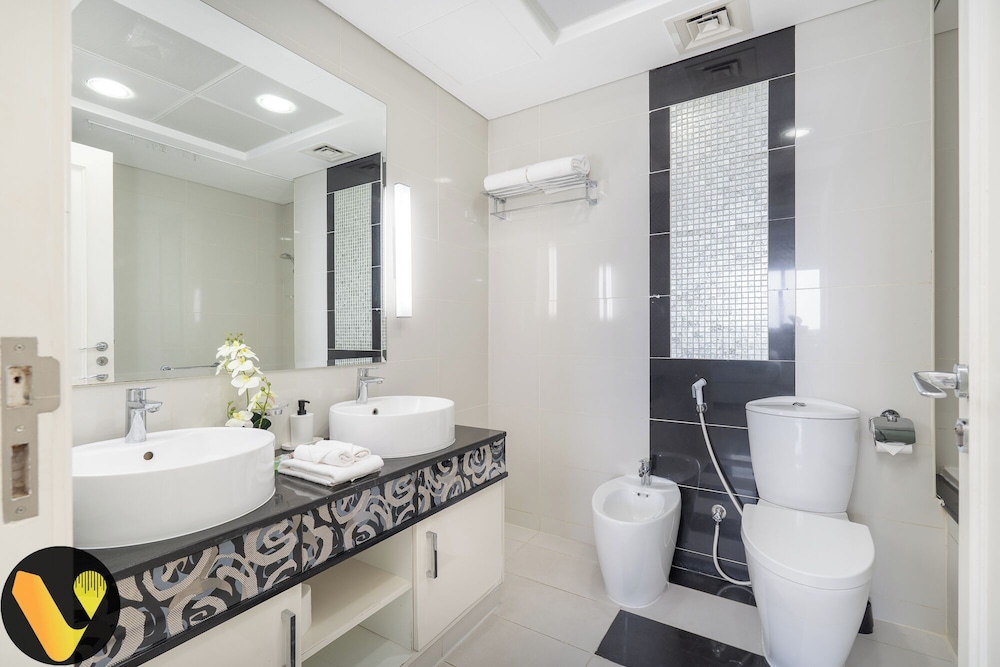 Vogue Stylish Apt Near Dubai Mall & Burj