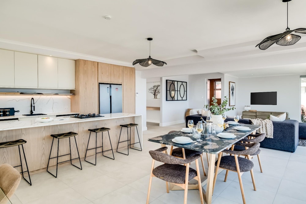 Sea View 3bed Camps Bay Apt Sapphire Tide Pad