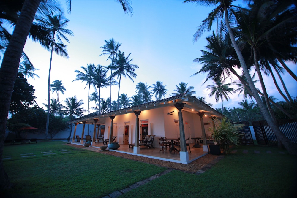 Olanda Private Beach Villa