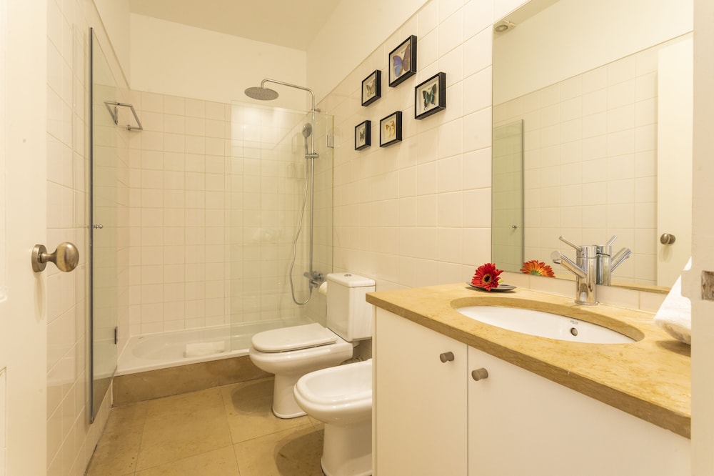 Santos Apartments by Linc