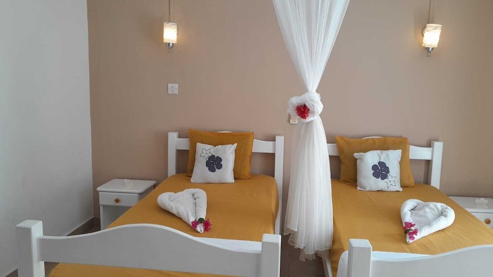 Pretty Villa Santa With Private Pool 120m Walk to the sea view 4