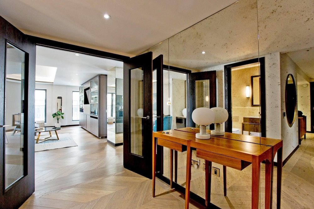 hotel reception