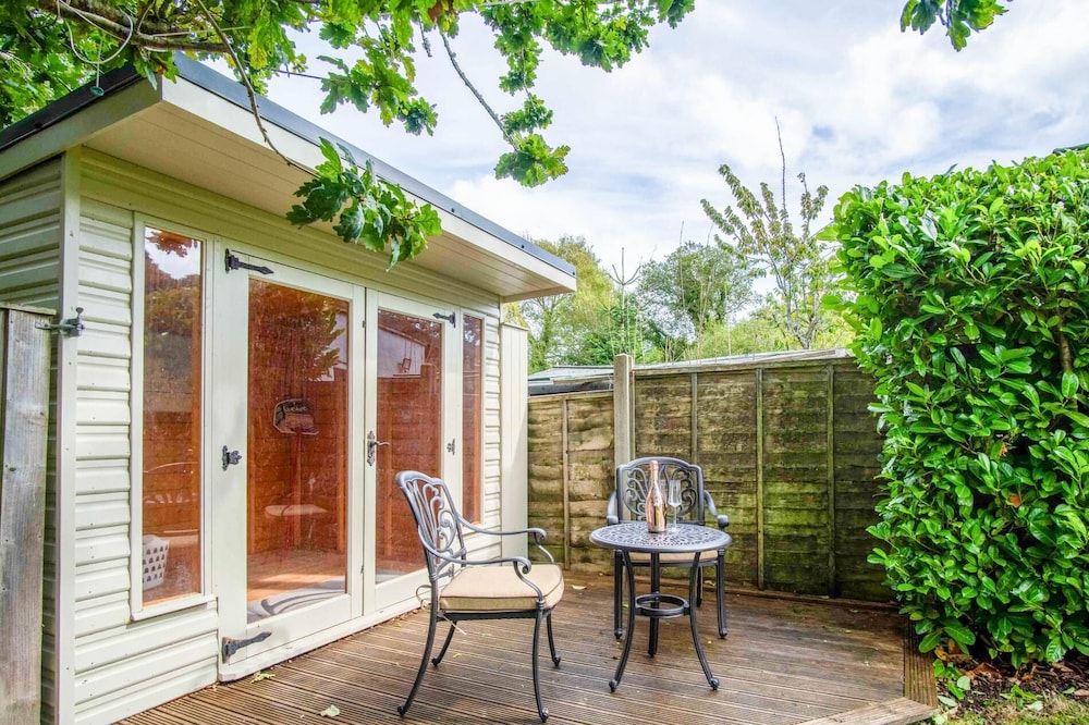 Marshmallow - 2 Bedroom Cottage - Oxwich