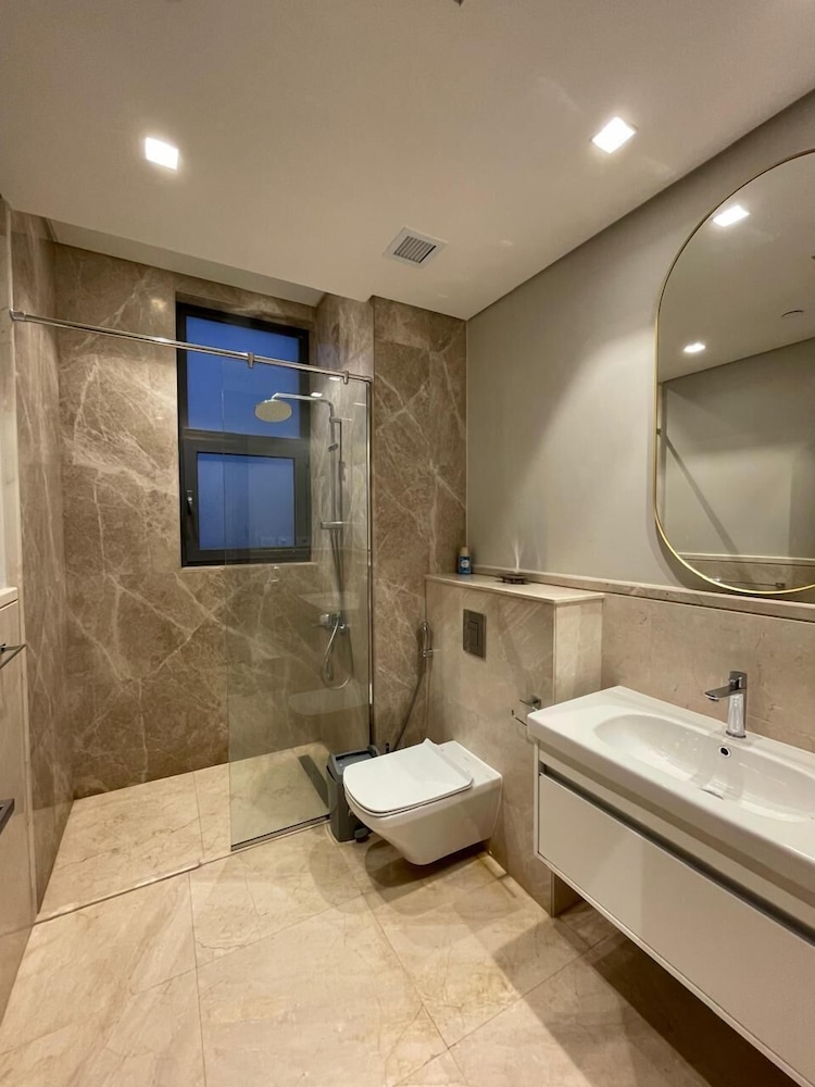 2BR Fully Serviced Apt. in AeonTowers