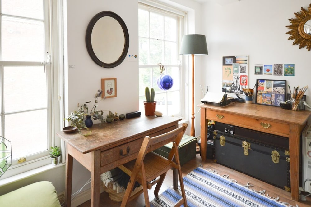 Bright and Cosy Studio Apartment in Stokes Croft view 4