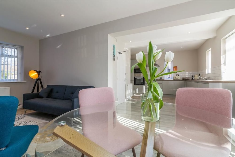 Nottingham Vacations - Woodview House - Property Image 11