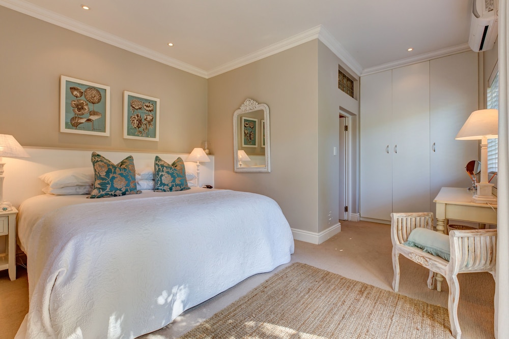 Amanzi Island Boutique Hotel