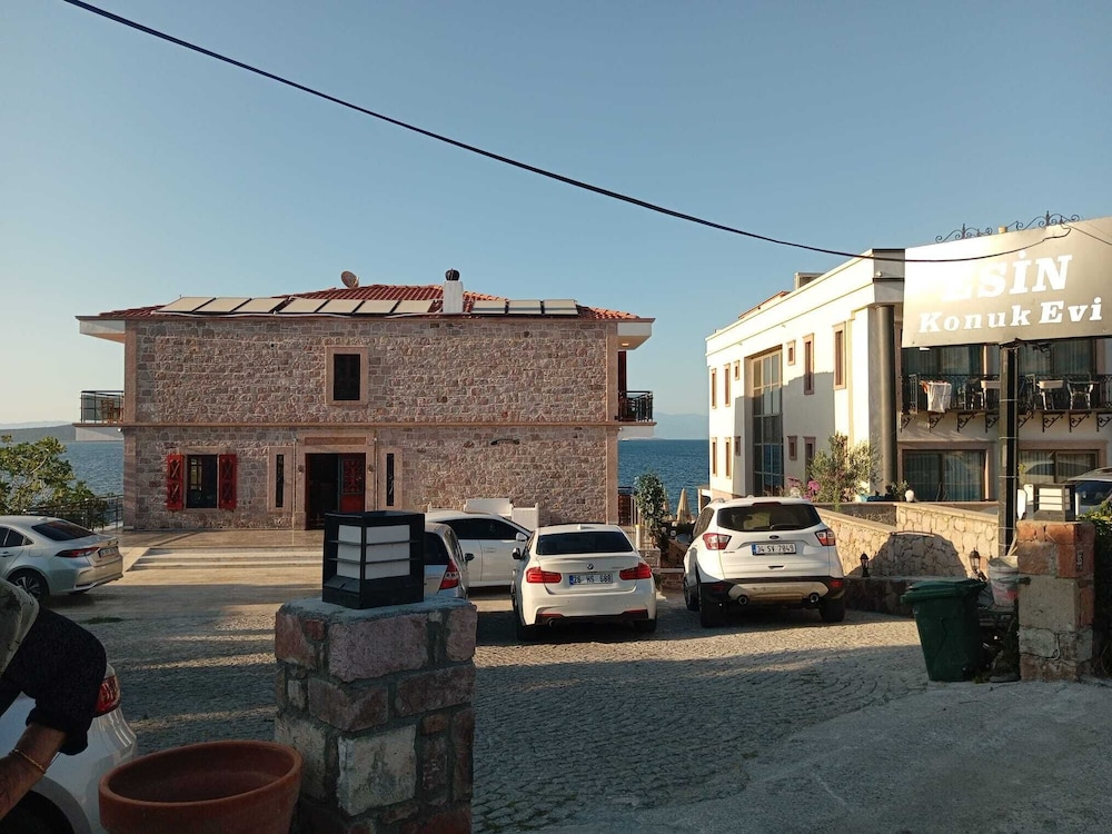Cunda Esin