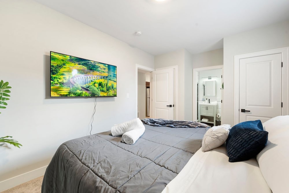 Charming Chicago Apt