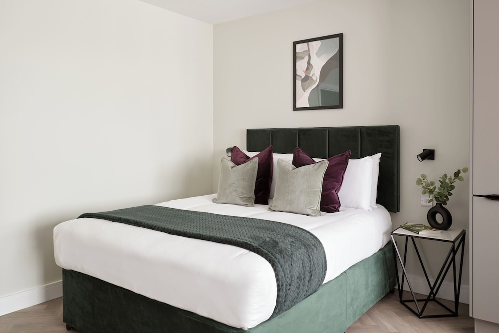 Commercial Road Serviced Apartments - London City East
