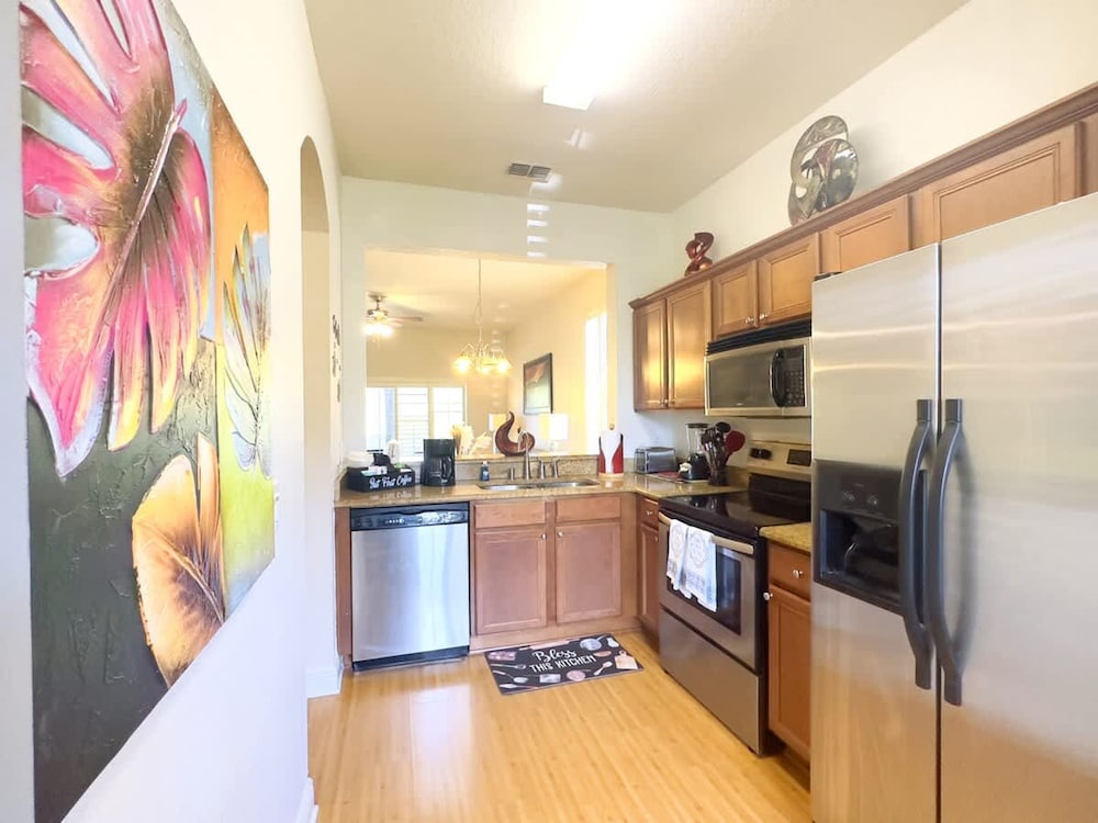 4Br Resort Home With Pool and Lazy River Sleeps 8
