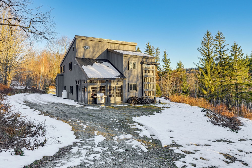 Near Skiing & Hiking: Quiet Home in West Wardsboro