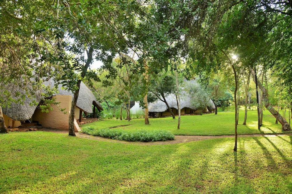 Lokuthula Lodges