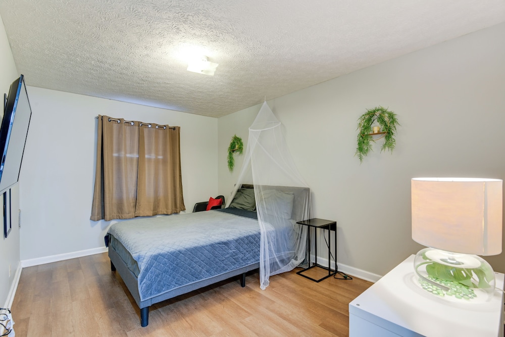 < 1 Mi to Vanderbilt: Nashville Apt