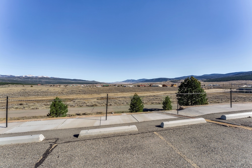 Near Hiking & Biking: Mtn-view Condo in Angel Fire