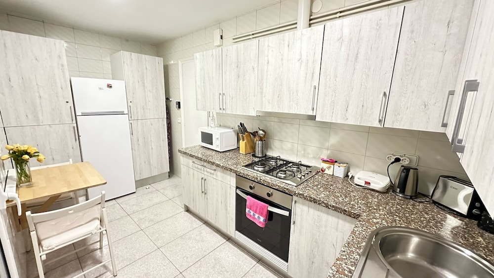 Rooms Nuevo Arago