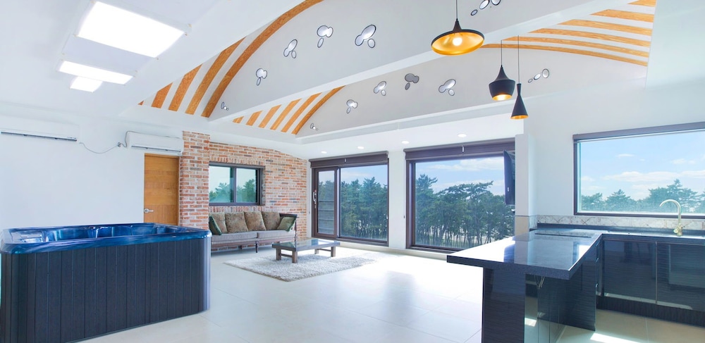 Pool Villa Linderburg