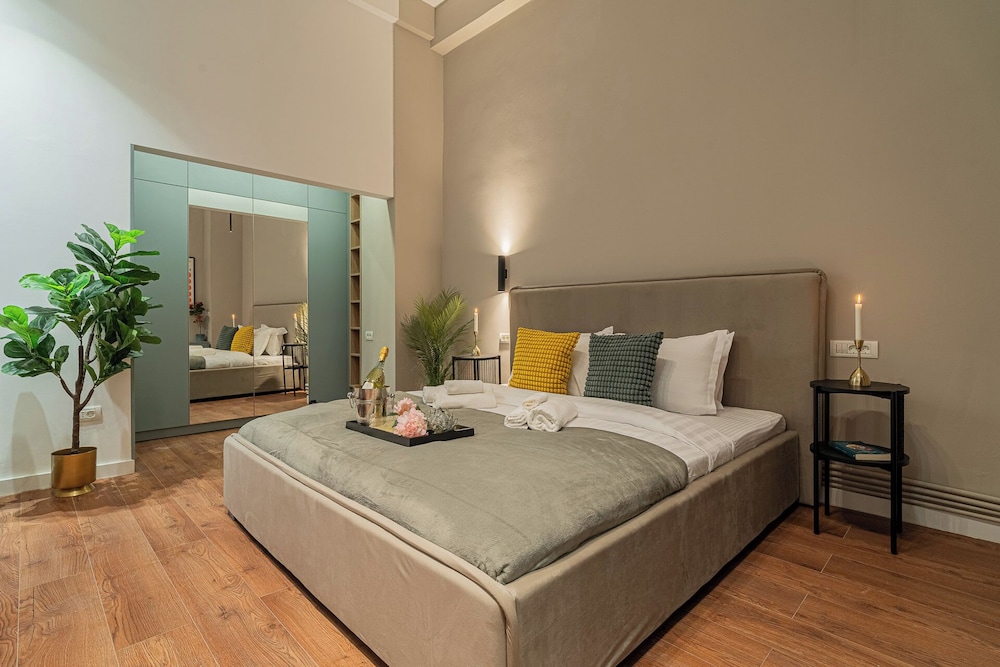 Trendy & Private City Studios Near Cismigiu & Calea Victoriei