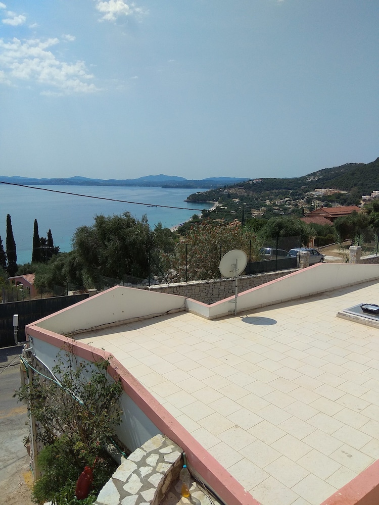 Sarakinos Apartments