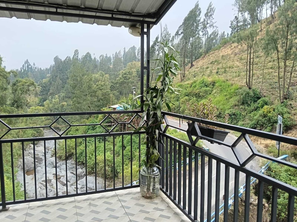 Dua Puteri Homestay Bromo