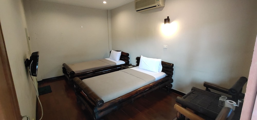 Blue Moon House view 3