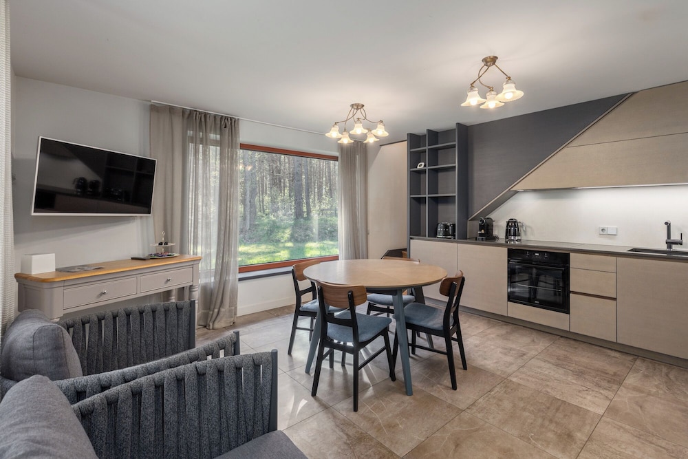 Roze Guest Houses Sklandas