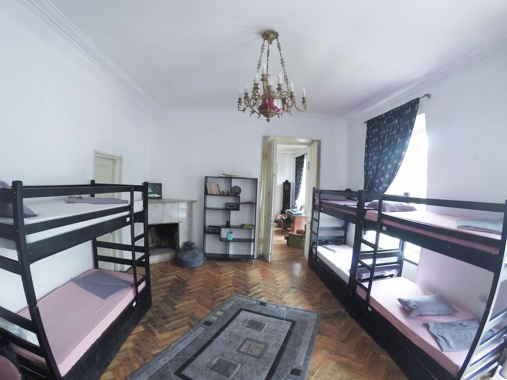 Opera Rooms&Hostel