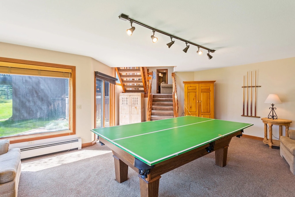 Pinnacle at Deer Valley Resort - Four Bedroom Condo with Hot Tub #1470 4 Condo