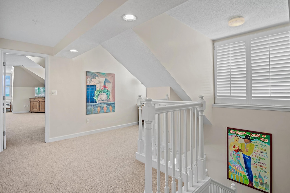 Inn at Crystal Beach 611