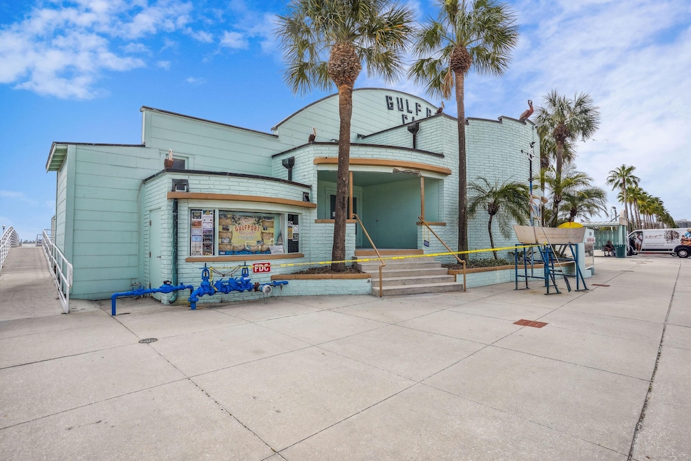Beach Quarters #6