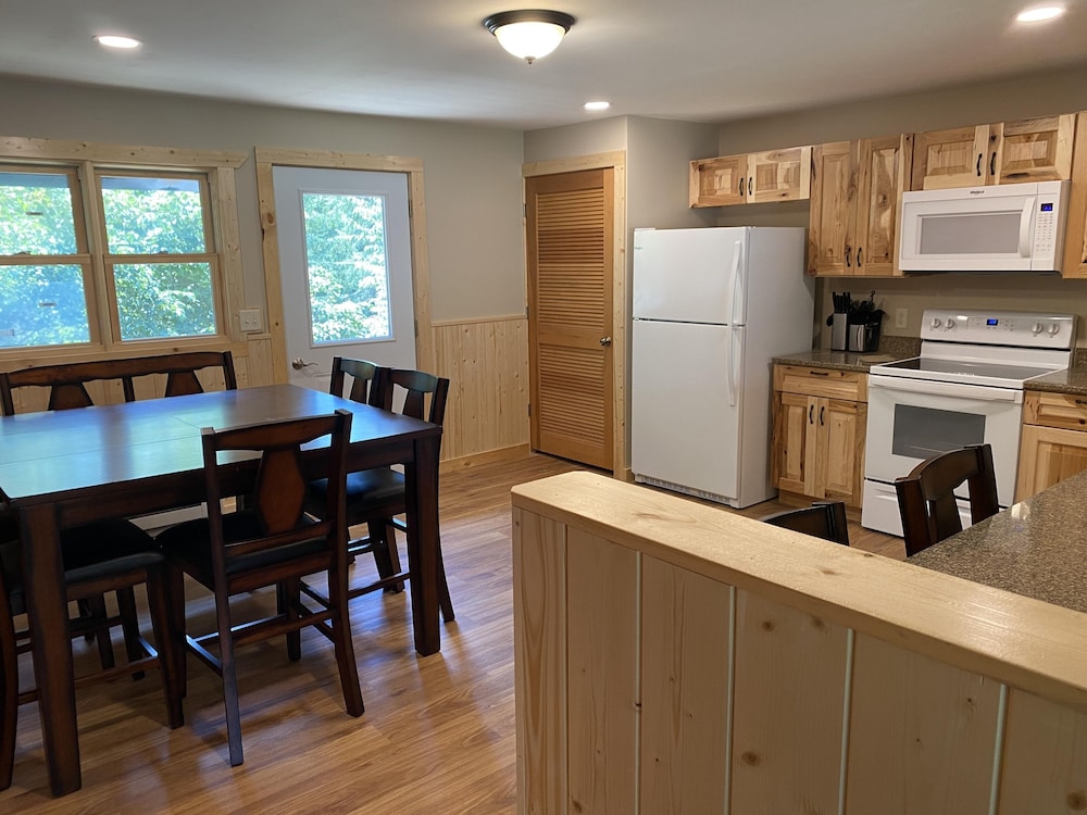 Gunflint Lodge & Outfitters
