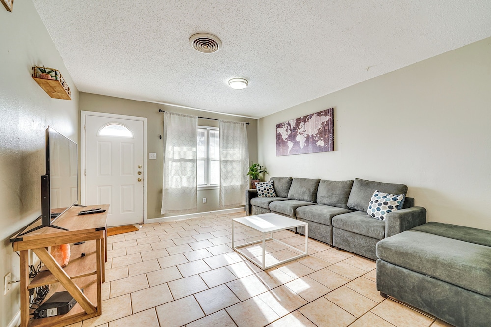 Lubbock Home: 3 Mi to Texas Tech!