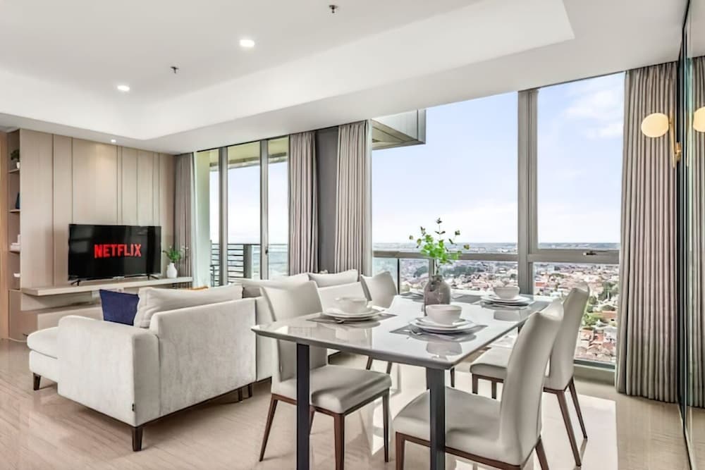 Fairview House - Luxstay near Airport