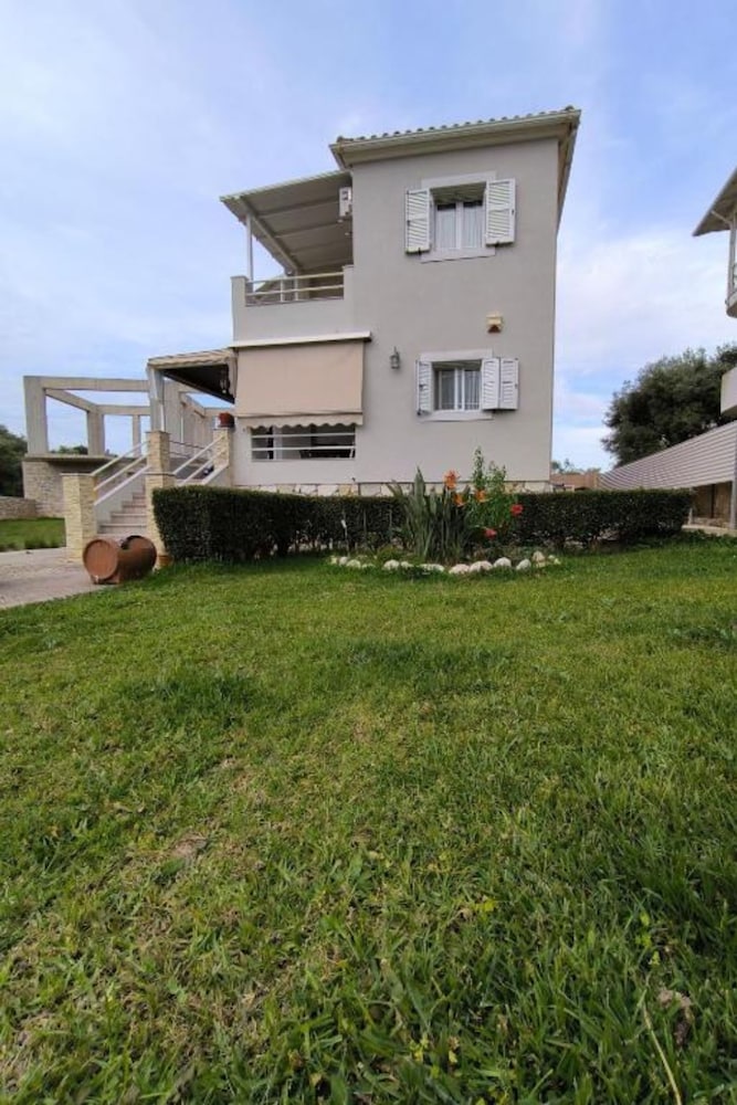 Villa Marina Tsoukalades
