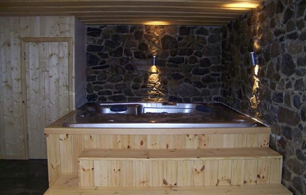 Chalet With a Fireplace at 500m From ski Lift